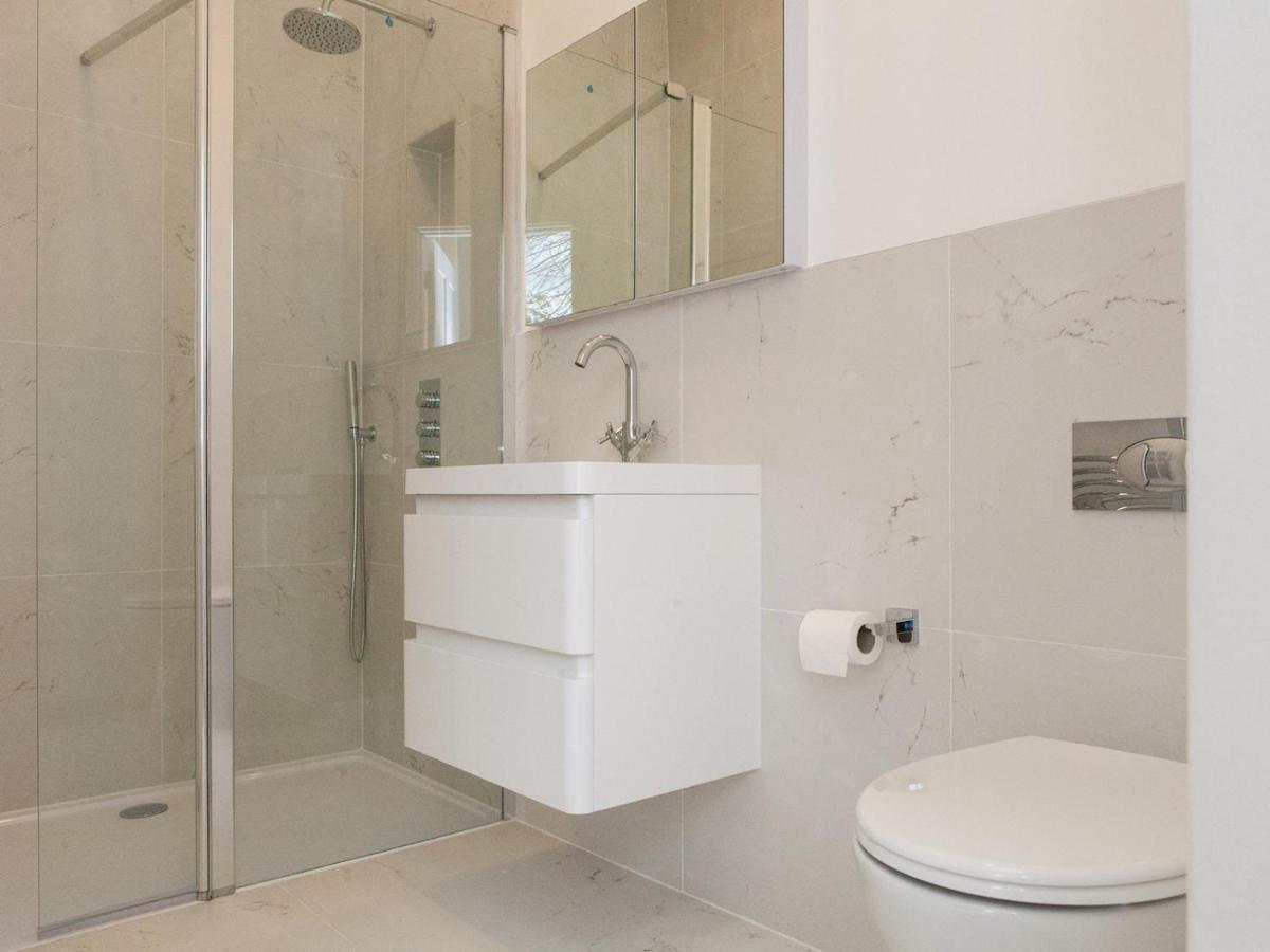 Pass The Keys - Spacious Flat With Private Sun Terrace In South East London Exterior photo